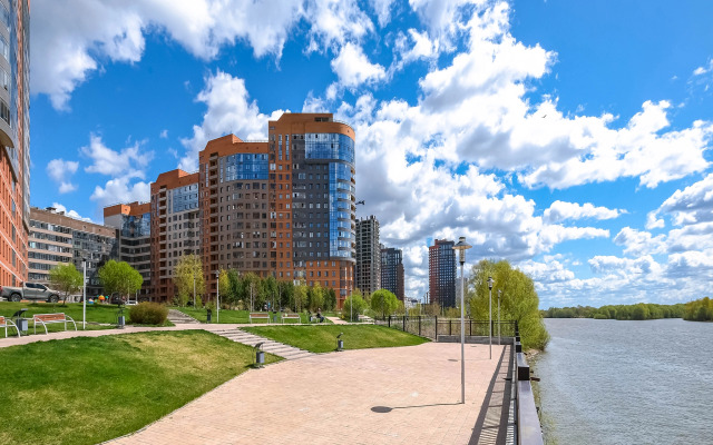 Квартира Семейная Трёхкомнатная с видом на Обь