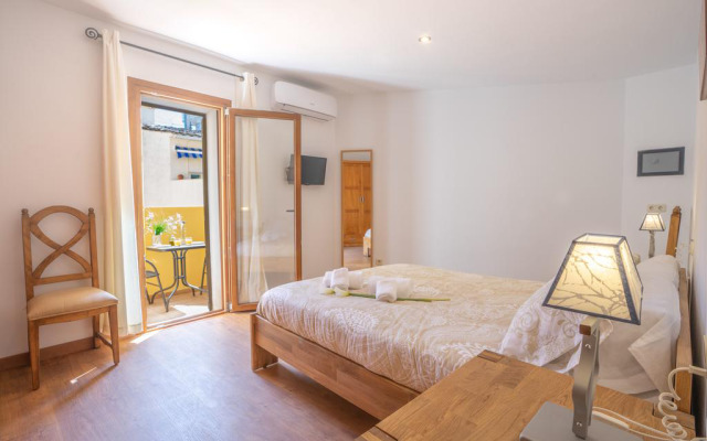 Частный дом Elegance Plaza Old Town