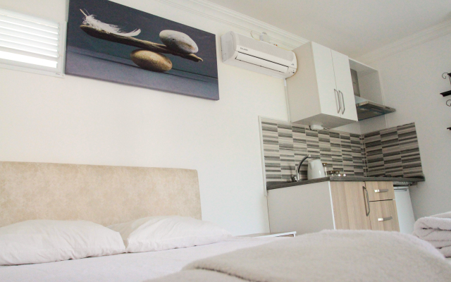 Hillside Apart House Apartment Hotel