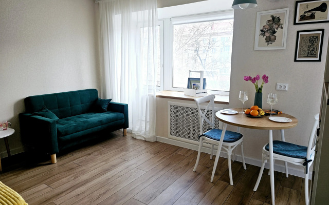 Na Ulitse Melnikayte 90A Flat