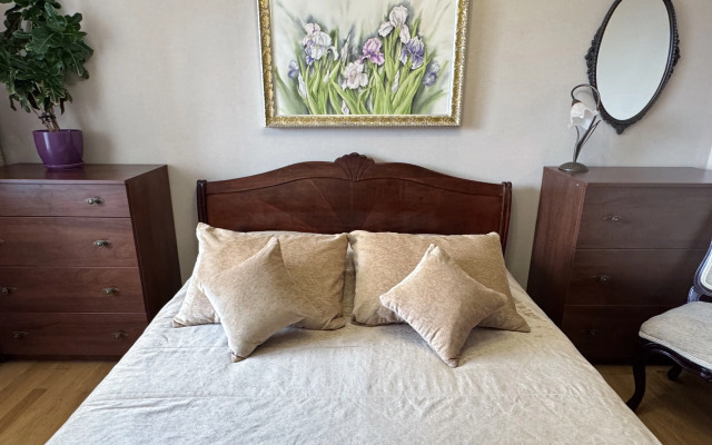 Квартира Трехкомнатная на 9 Апреля