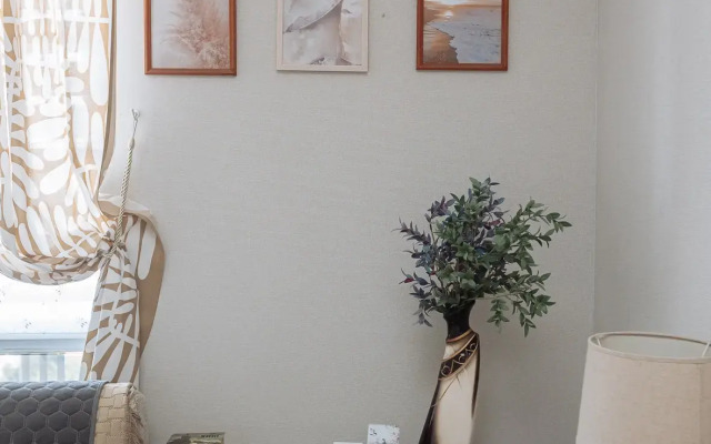 U Samogo Sinego Morya Flat