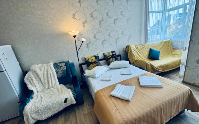 Ryadom S Naberezhnoy Flat