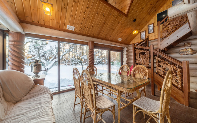 V Ostovkakh - 134 Metra Guest House