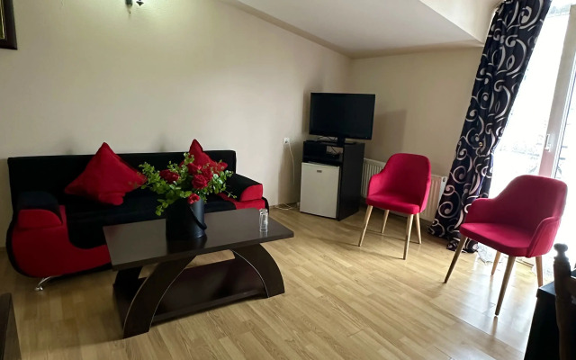 Qeroli old town Hotel