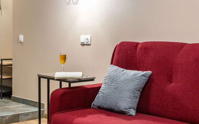 Квартира 2 Ночи на улице Жуковского 28