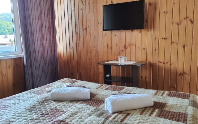 SeaLoo Hotel
