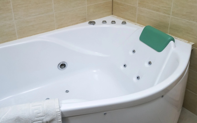 Апартаменты UNO APART на Степана Разина 2 38 м²