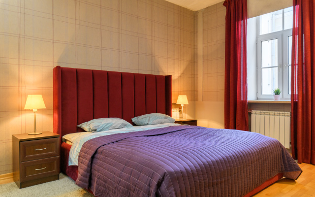 Апартаменты рядом с Казанским собором