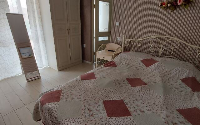 Arkadiya Guest house
