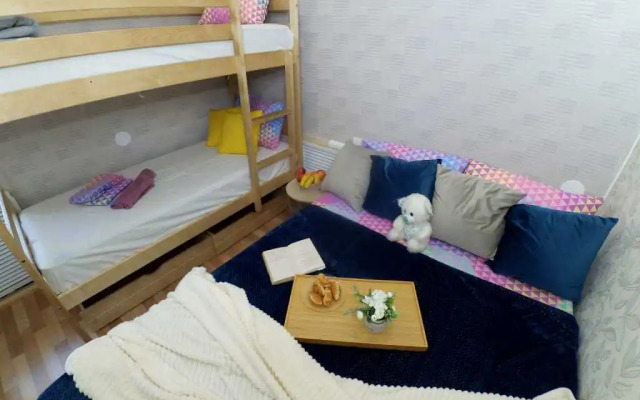 Студия 4 Тат Хаус на улице Нурсултана Назарбаева 9 в центре города у станции метро