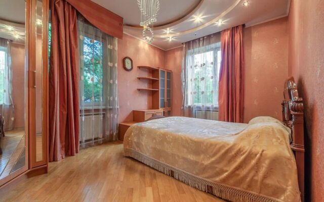 Ulitsa Krenkelya 6-8s3 Private House