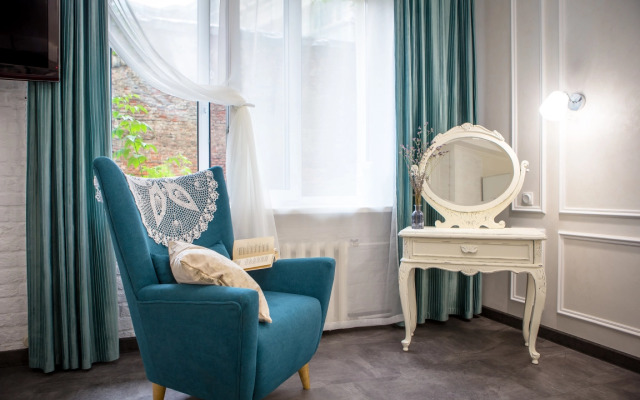 ElenaSweetHome Retro Apartment on Chistye Prudy