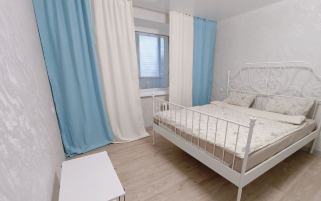 2-Komnatnaya Uyutnaya Ul,dachnaya, 28 Flat