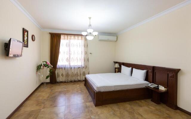 La Defense Yerevan Hotel