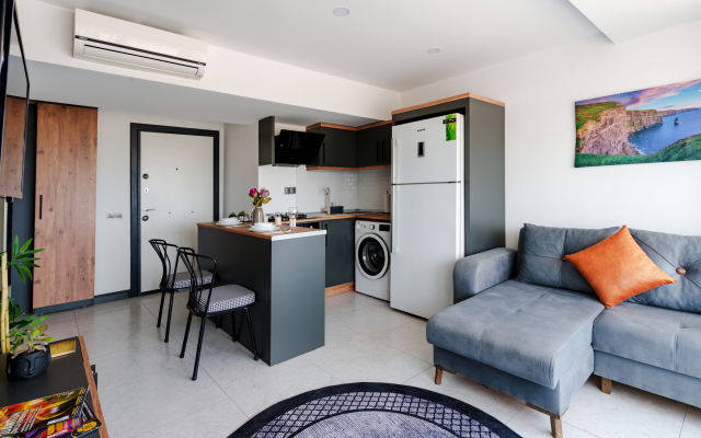 Mrt Suites Lara Hotel