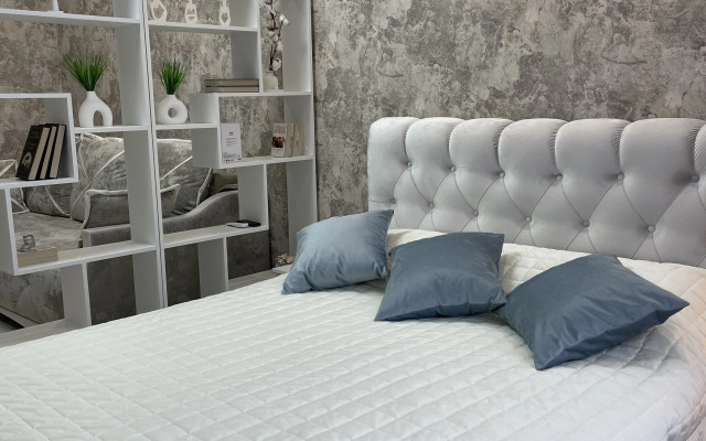 U Chernomorskogo Parka Flat