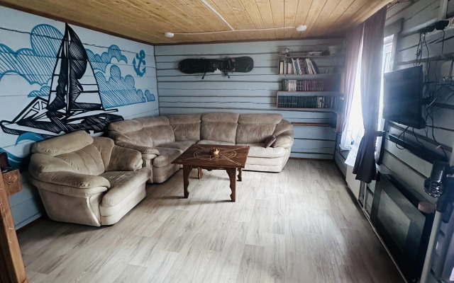 Частный дом Лешего в самом центре леса