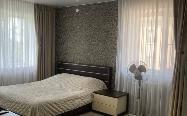 Na Ploschadi Lenina Apartments