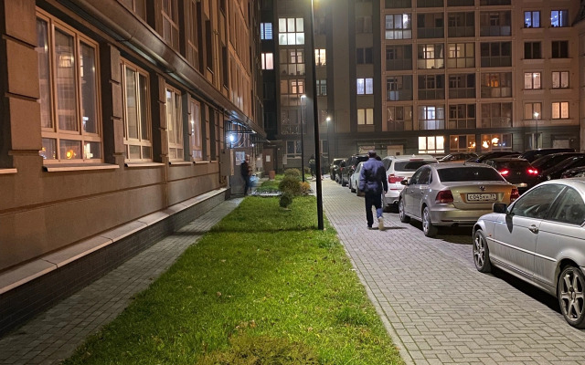 Stilnaya ot Dizajnera u Korolevskih Vorot Flat