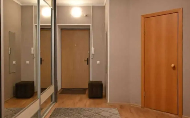 Dvukhkomnatnaya Naprotiv Trts Planeta Flat