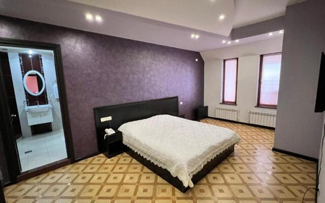 Hotel Grand Hills