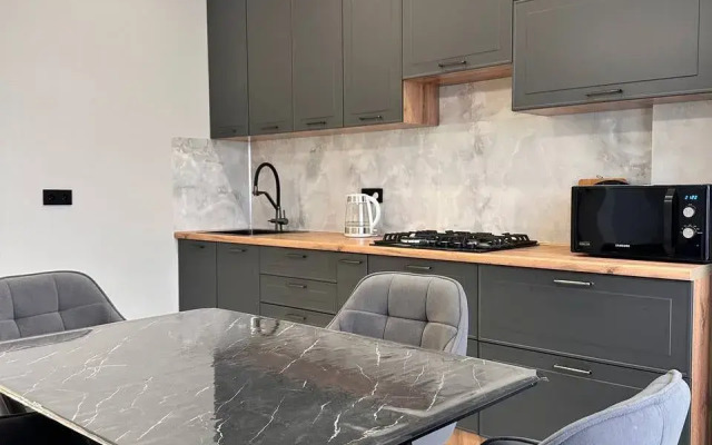 Квартира Двухкомнатная с Дизайнерским Ремонтом