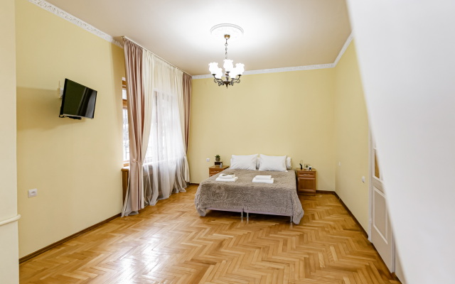 Частный дом Таунхаус в центре сеть апартов Лермонт