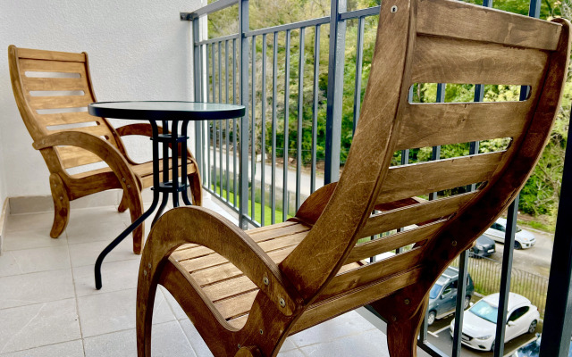 Studiya Kapri Khaus Chetyrekhmestnaya Zhk Letniy Flat