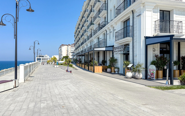 Apartment Monako 24 Zhk Graf Tolstoy 311
