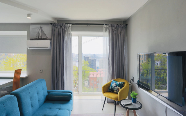 Na Sukhanova 11 Apartments