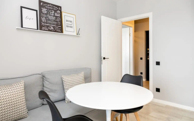 Apartments Apartamentyi Skylight na Parfenovskoj (2)