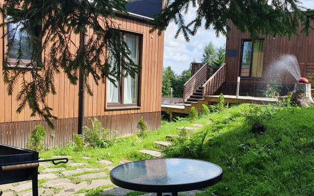 Коттедж Черничный Склон Green House