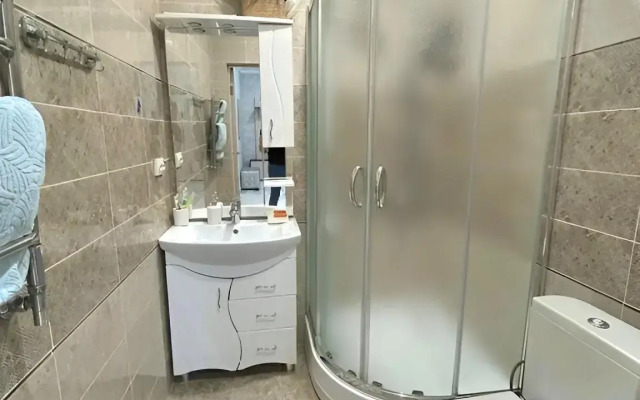 Uyutnaya Kvartira S Vidom Na Gory I Ozero Flat