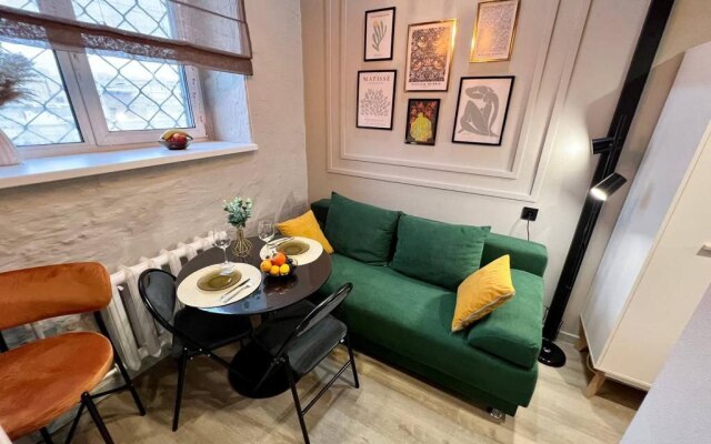 Уютная студия в 8 минутах на метро от самого центра