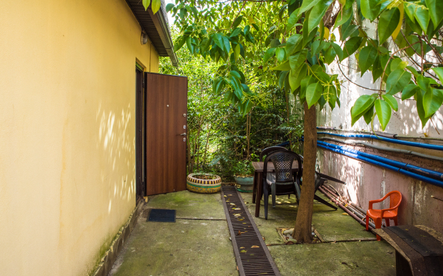 V Tsentre Sochi Apartments