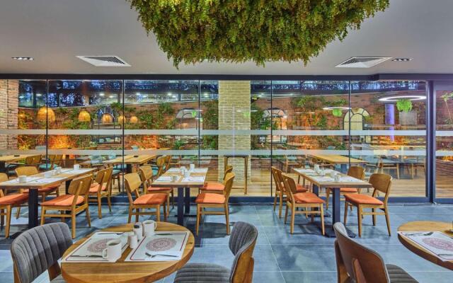 Ibis Istanbul Airport