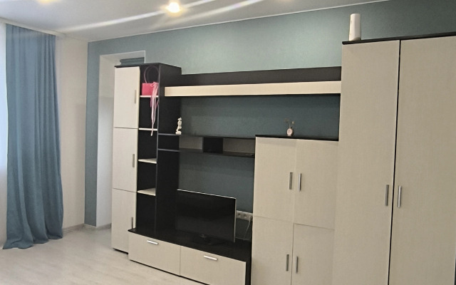 Studiya Ryadom S Tvviku Flat
