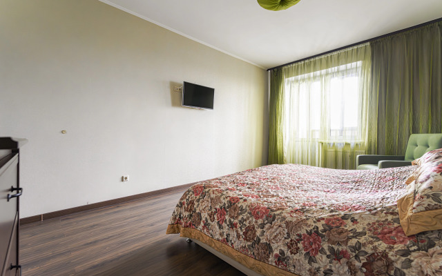 Na Ulitse Bryantseva Flat