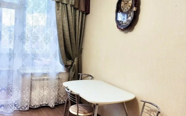 Dom Tut Lyuks Flat