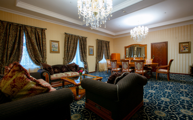 Shah Palace Luxury Museum Hotel