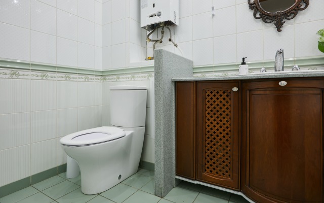 Квартира на 8 человек в Петербургском Стиле