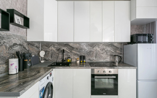 Апартаменты MyHomeYourHome на Переведенской д4 к1