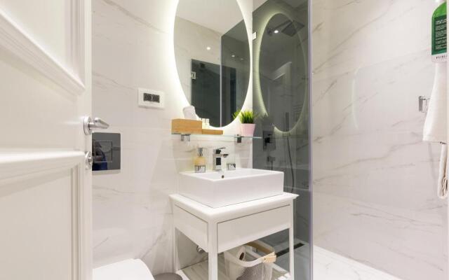 Отель Public House