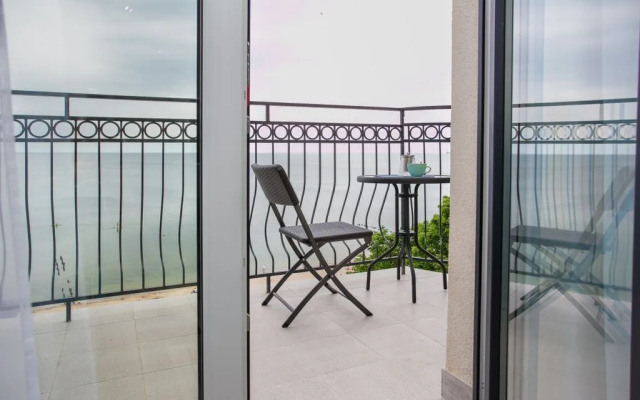 Апартаменты на Портовой 5