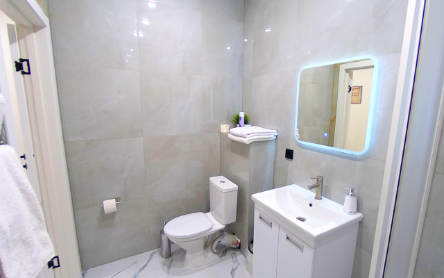 Апартаменты 4 на 2ой Лежневской Улице 18