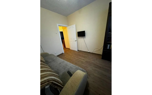 Апартаменты Пл. Космонавтов, 3/2