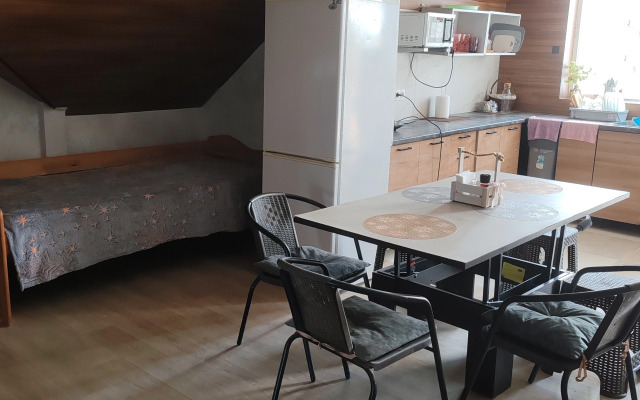 Частный дом Часть этажа или весь мансардный этаж частного дома