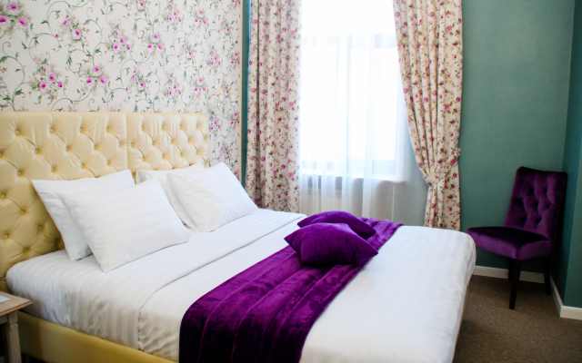 Отель Аристократ