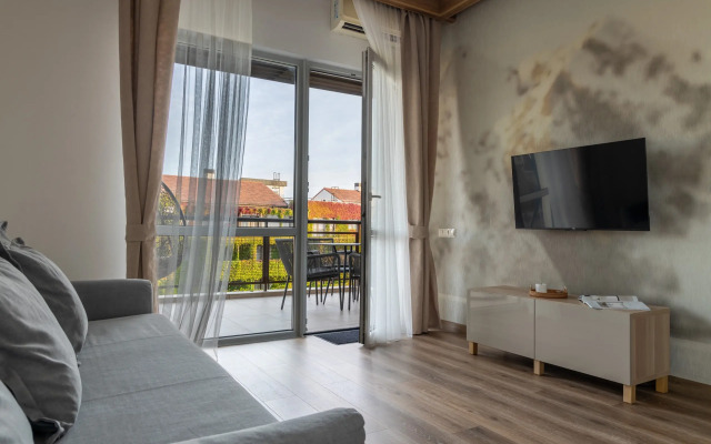 Red Apartments Parkovy Kvartal Olimp Apartments